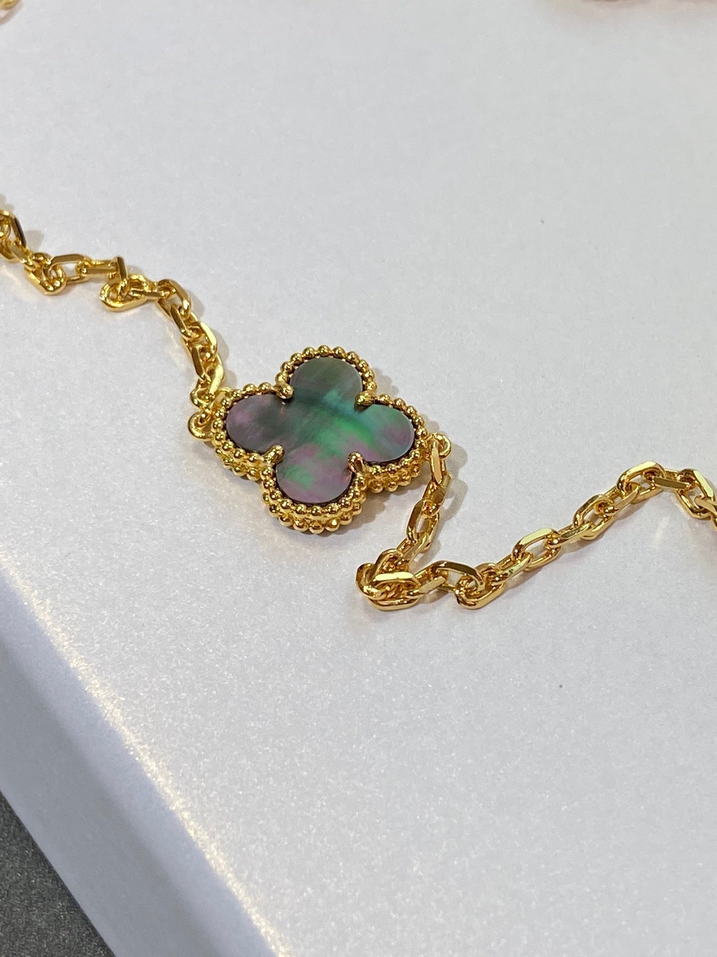 Van Cleef & Arpels CLOVER ONYX MOP 16 MOTIF GOLD 130CM NECKLACE