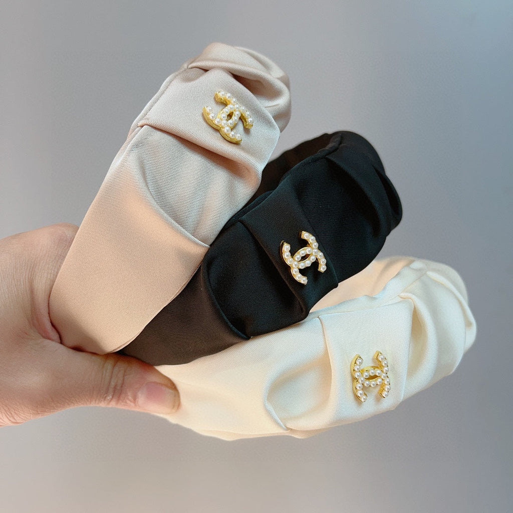 CHANEL WHITE CREAM FABRIC HAIRBAND 925660
