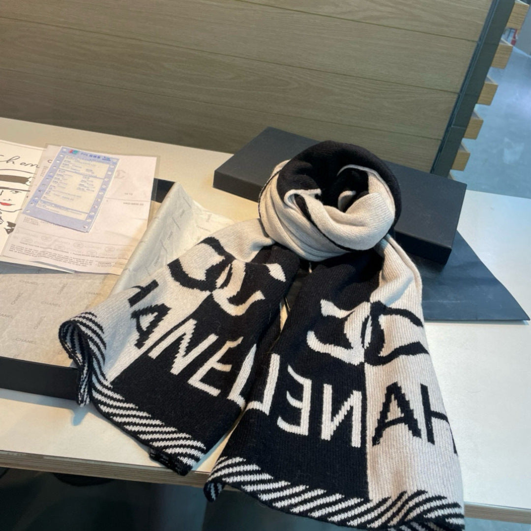 CHANEL 25S SCARF 180 IN CASHMERE 932415