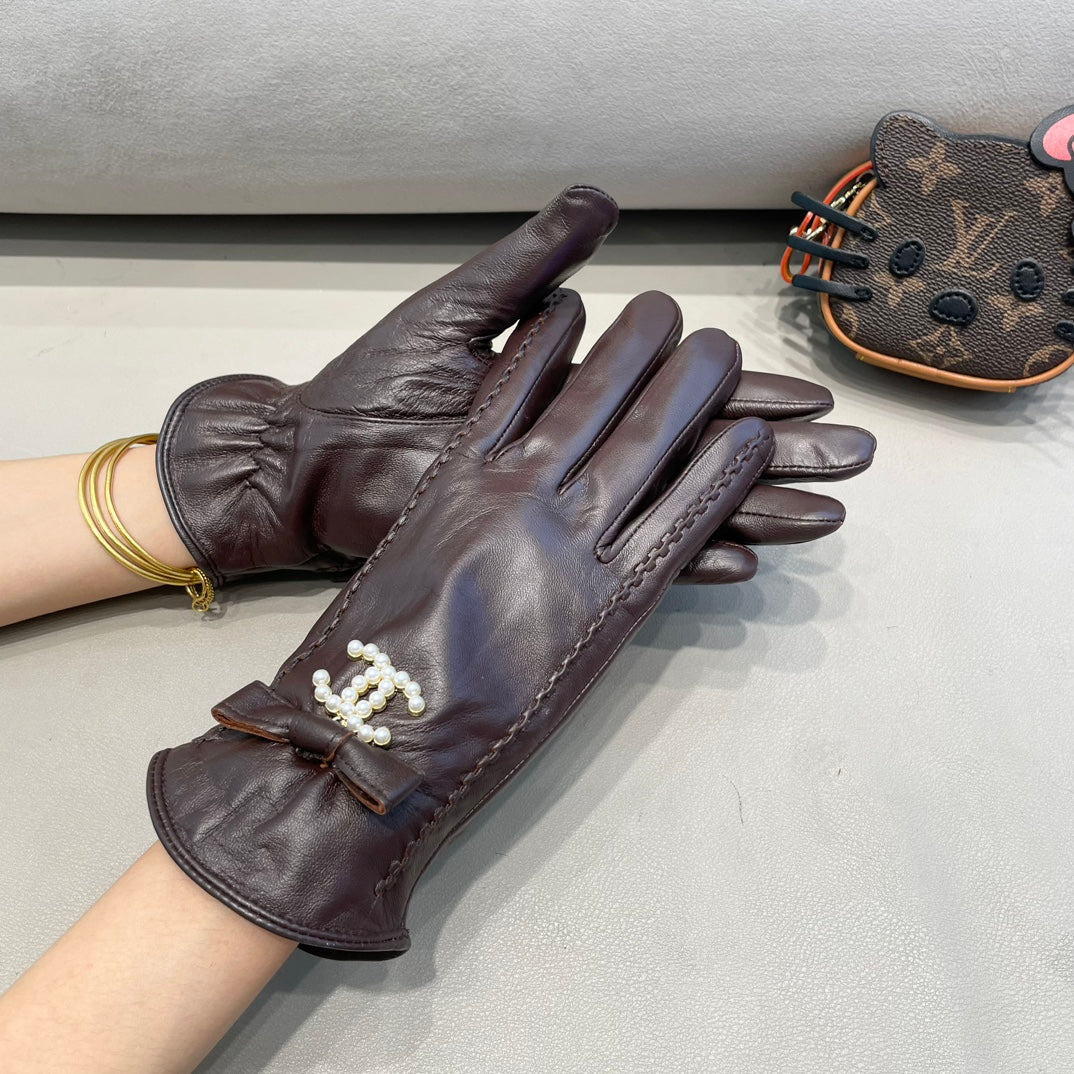 CHANEL GLOVES IN BRUNETTE BROWN LAMBSKIN 415821