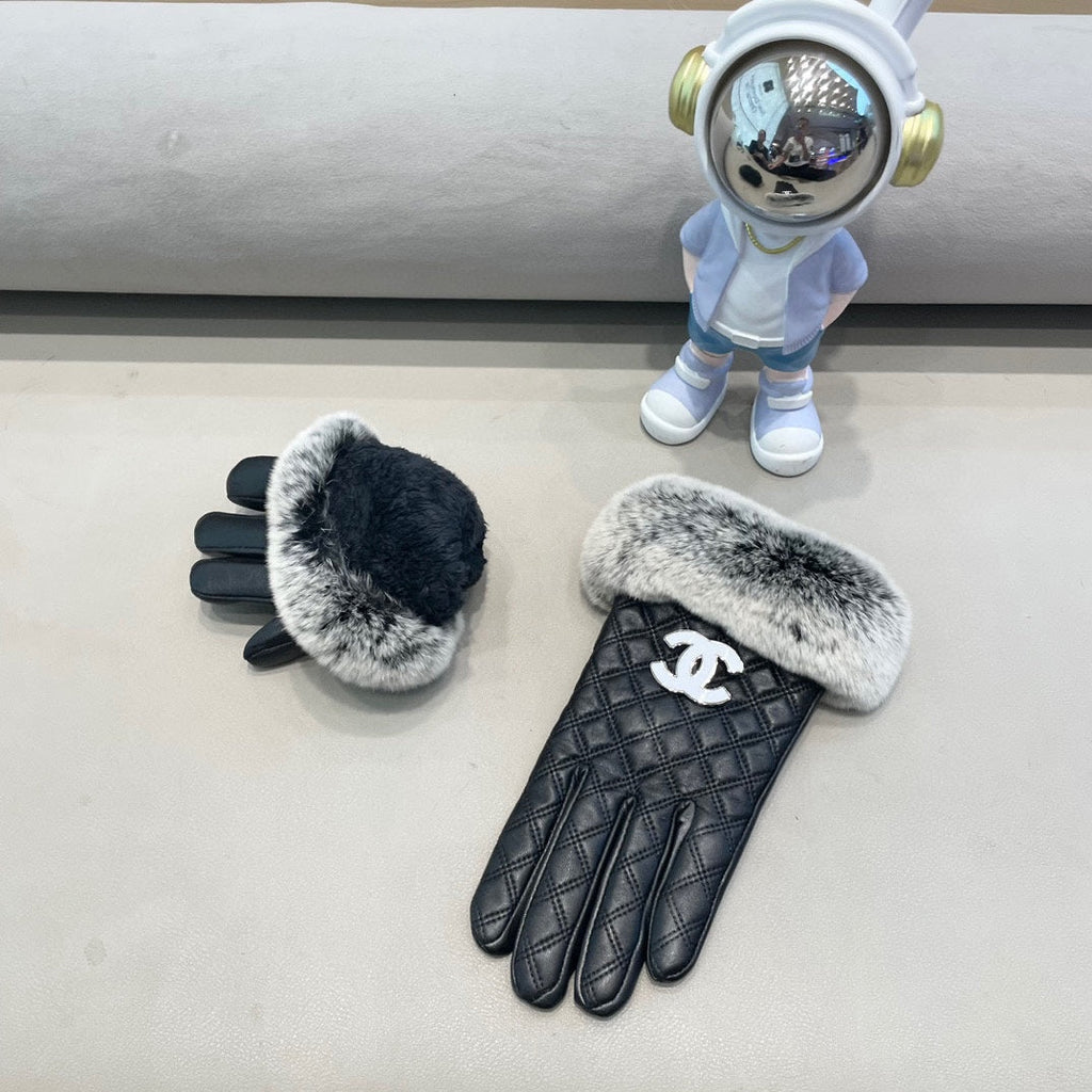 CHANEL GLOVES IN BLACK LAMBSKIN WITH RABBIT FUR 463793