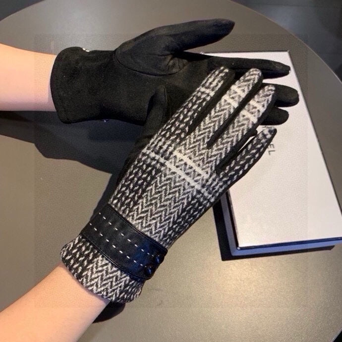 CHANEL GLOVES IN BLACK MIX WHITE WOOL 429245