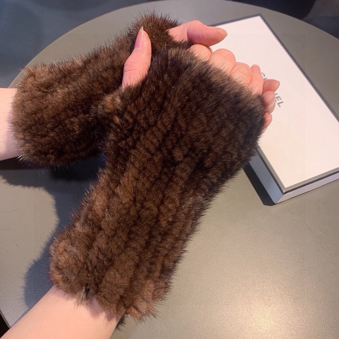 CHANEL FINGERLESS GLOVES IN GINGERBREAD BROWN RABBIT FUR 462280