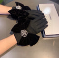 CHANEL GLOVES IN BLACK WOOL WITH LARGE BOW 464996