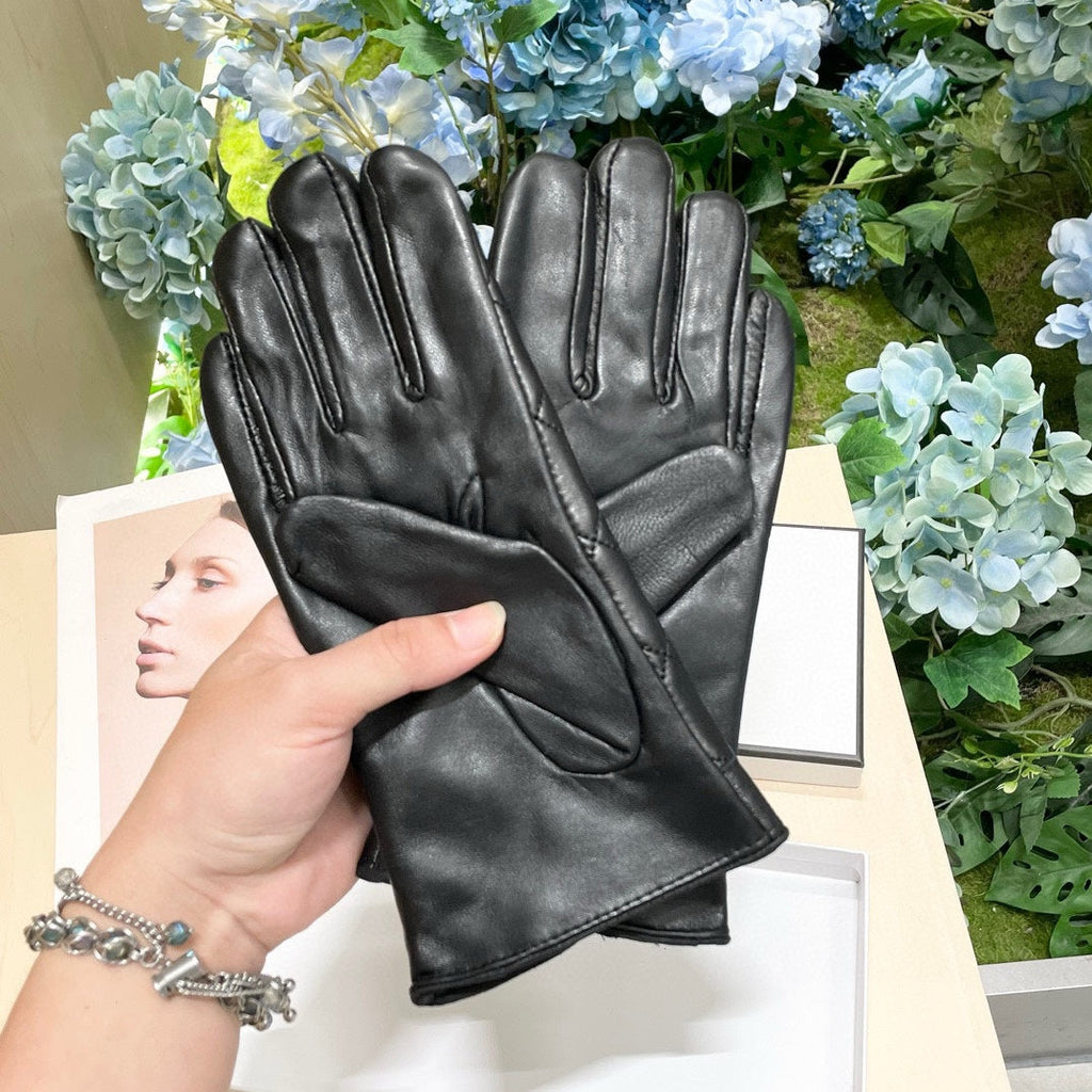 CHANEL GLOVES IN BLACK CALFSKIN 462420