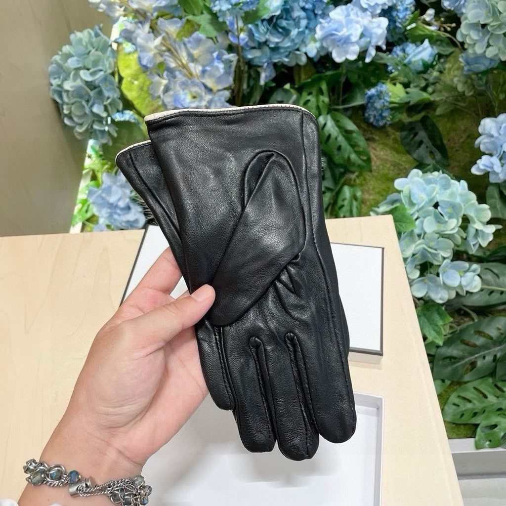 CHANEL GLOVES IN BLACK LAMBSKIN WITH LAMB FUR 463823